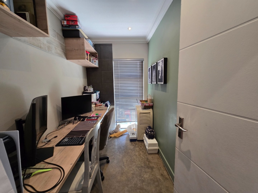 4 Bedroom Property for Sale in Somerton Estate Free State